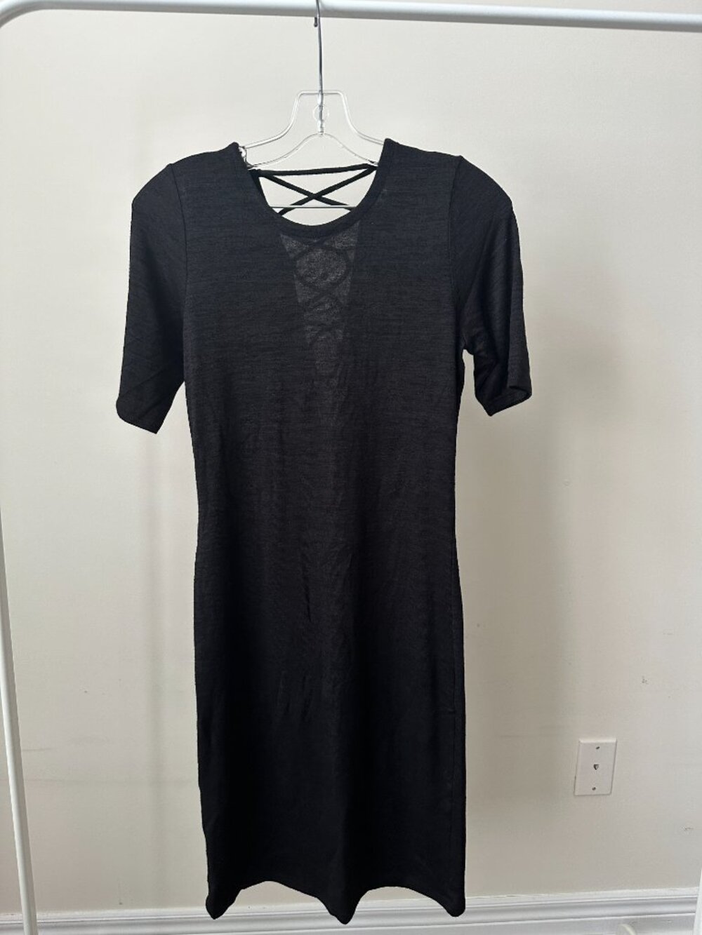 Aritzia lace up back midi dress